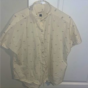 Universal Thread T-Shirt